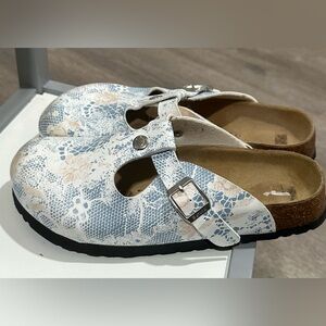 Birkenstock Betula Womens Size 7 Blue Floral Leather Clogs Slip On Comfort Shoes
